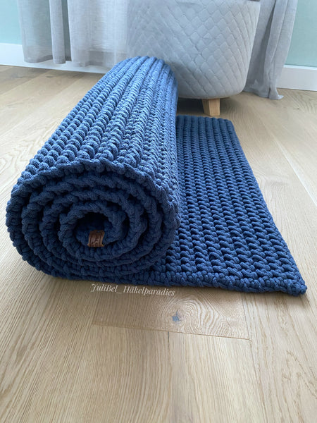 Rechteckiger Teppich, Häkelteppich ,skandinavischer Stil, gehäkelt aus Baumwollschnur.