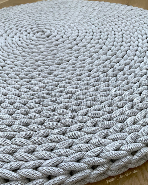 Runder , schlichter Teppich, gehäkelt aus 9mm Jumbo Baumwollschnur ,100% Baumwolle